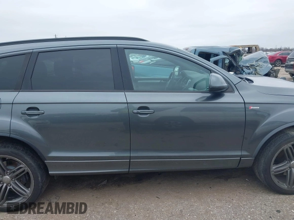 2014 Audi Q7 3.0T S line Prestige with VIN WA1DGAFEXED003259, listed as a IAAI auction lot 41624351 with 104,938 mi miles. Bid and sale history available at carsss.com. Image 13.