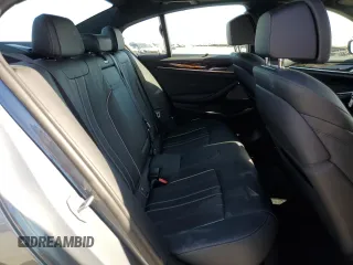 2019 BMW 5 Series 530i z VIN WBAJA5C59KBX87315, wystawiony jako Copart lot #58431155 z przebiegiem 21 667 mil mil oraz Szkoda całkowita • Salvage title. Historia ofert i sprzedaży dostępna na DreamBid. Obrazek 10.