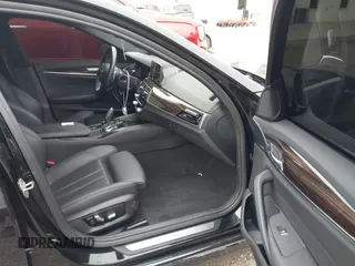 2019 BMW 5 Series 530i z VIN WBAJA5C52KWW06869, wystawiony jako IAAI lot #41494078 z przebiegiem 71 415 mil mil oraz . Historia ofert i sprzedaży dostępna na DreamBid. Obrazek 5.
