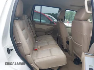 2008 Mercury Mountaineer Premier with VIN 4M2EU48898UJ01323, listed as a IAAI auction lot 39442831 with 156,293 mi miles. Bid and sale history available at carsss.com. Image 8.