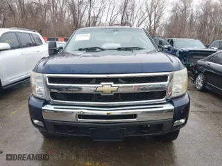 2010 Chevrolet Silverado 1500 LT with VIN 3GCRKSE31AG224178, listed as a IAAI auction lot 41448004 with 163,933 mi miles. Bid and sale history available at carsss.com. Image 12.
