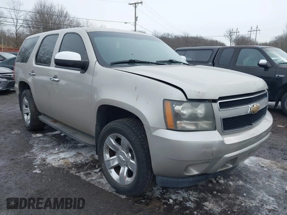 2009 Chevrolet Tahoe Special Service Vehicle with VIN 1GNFK03079R261304, listed as a IAAI auction lot 41555607 with 182,880 mi miles. Bid and sale history available at carsss.com. Image 17.