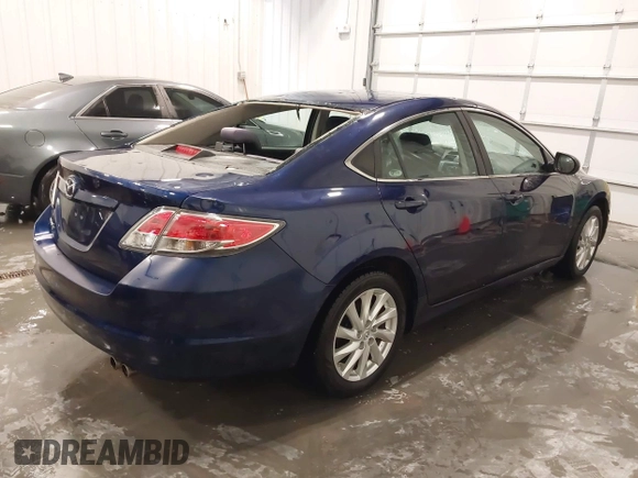 2011 Mazda 6 i Touring z VIN 1YVHZ8CHXB5M26853, wystawiony jako IAAI lot #42346694 z przebiegiem 107 575 mil mil oraz . Historia ofert i sprzedaży dostępna na DreamBid. Obrazek 4.