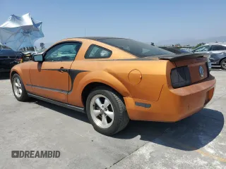 2007 Ford Mustang Deluxe z VIN 1ZVHT80N275227754, wystawiony jako Copart lot #58585035 z przebiegiem 160 466 mil mil oraz Nie do naprawy • Non repairable. Historia ofert i sprzedaży dostępna na DreamBid. Obrazek 2.