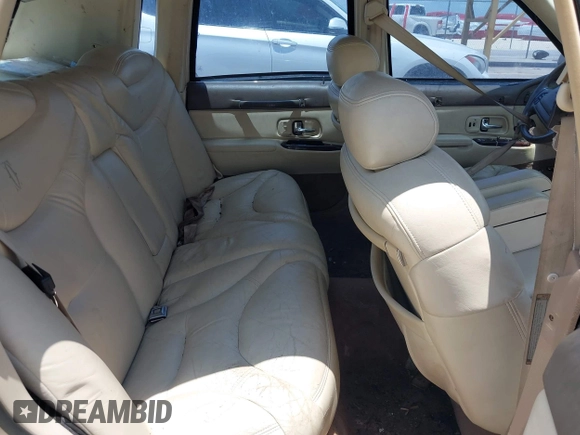 1997 Lincoln Town Car Cartier with VIN 1LNLM83W8VY627663, listed as a IAAI auction lot 42392454 with 209,440 mi miles and . Bid and sale history available at DreamBid. Image 8.