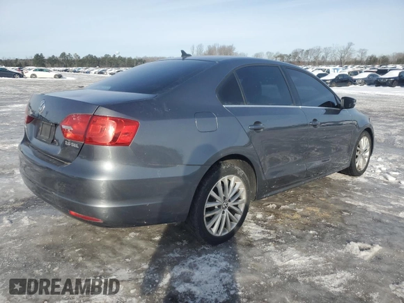2012 Volkswagen Jetta SEL с VIN 3VWLP7AJ2CM452782, выставлен на аукционе Copart как лот 41502725 с пробегом 153 132 миль миль и Списание • Salvage title. История ставок и продаж доступна на DreamBid. Изображение 3.