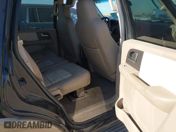 2003 Ford Expedition Eddie Bauer with VIN 1FMEU17W83LC17028, listed as a IAAI auction lot 41355928 with 229,271 mi miles. Bid and sale history available at carsss.com. Image 8.