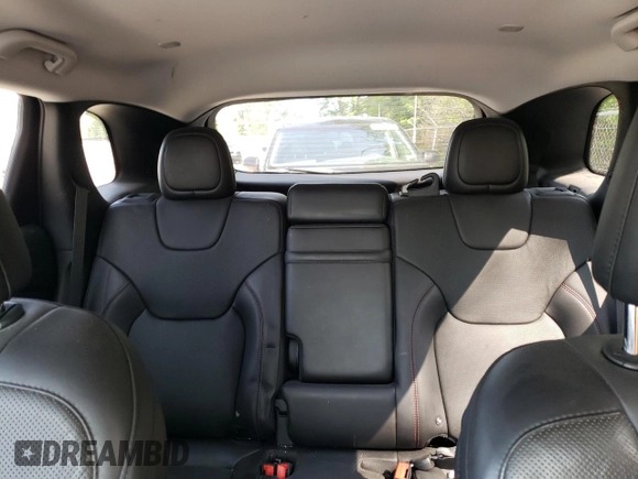 2019 Jeep Cherokee Trailhawk Elite с VIN 1C4PJMBN5KD123705, выставлен на аукционе Copart как лот 58827215 с пробегом 56 913 миль миль и Списание • Salvage title. История ставок и продаж доступна на DreamBid. Изображение 10.