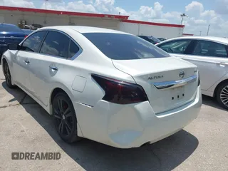 2013 Nissan Altima SL with VIN 1N4BL3AP4DC236710, listed as a IAAI auction lot 42674095 with 212,483 mi miles and . Bid and sale history available at DreamBid. Image 3.
