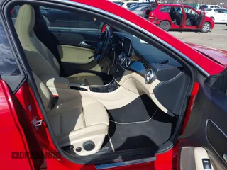 2016 Mercedes-Benz CLA 250 z VIN WDDSJ4EB7GN330311, wystawiony jako IAAI lot #41740959 z przebiegiem 108 611 mil mil oraz . Historia ofert i sprzedaży dostępna na DreamBid. Obrazek 5.
