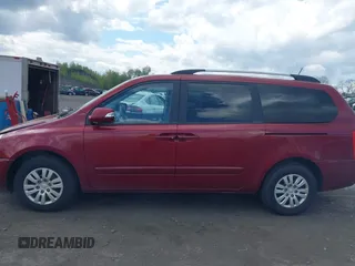 2012 Kia Sedona LX with VIN KNDMG4C76C6453523, listed as a IAAI auction lot 42189376 with 207,557 mi miles and . Bid and sale history available at carsss.com. Image 6.