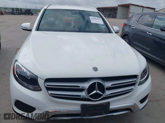 2019 Mercedes-Benz GLC 300 with VIN WDC0G4JB6KV128066, listed as a IAAI auction lot 42099576 with 80,833 mi miles and . Bid and sale history available at DreamBid. Image 13.