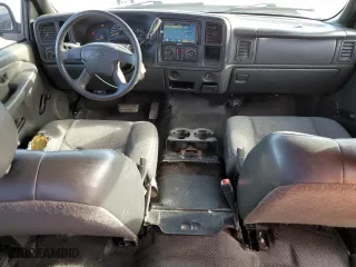 2006 Chevrolet Silverado 1500 LS with VIN 1GCEC19X86Z113816, listed as a Copart auction lot 44945075 with 153,592 mi miles and Non Repairable. Bid and sale history available at carsss.com. Image 8.