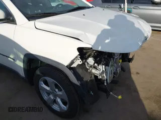 2019 Jeep Compass Latitude with VIN 3C4NJCBB2KT743820, listed as a IAAI auction lot 41692314 with 50,030 mi miles. Bid and sale history available at carsss.com. Image 19.