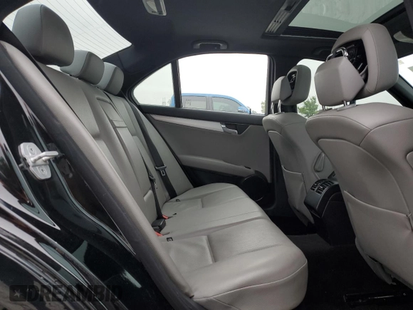 2008 Mercedes-Benz C 300 Sport with VIN WDDGF54X58F111191, listed as a Copart auction lot 58345335 with 181,634 mi miles and Salvage title. Bid and sale history available at DreamBid. Image 10.