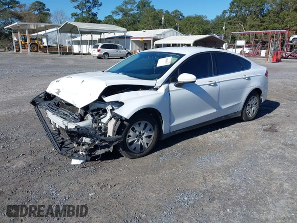 2014 Ford Fusion S with VIN 1FA6P0G71E5384783, listed as a IAAI auction lot 40868527 with 207,354 mi miles. Bid and sale history available at carsss.com. Image 2.
