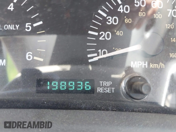 1998 Jeep Cherokee Sport with VIN 1J4FT68S2WL256846, listed as a IAAI auction lot 41998490 with 198,936 mi miles. Bid and sale history available at carsss.com. Image 12.