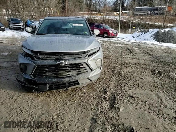 2024 Chevrolet Blazer RS z VIN 3GNKBKRS7RS160053, wystawiony jako Copart lot #43131605 z przebiegiem 18 443 mil mil oraz Szkoda całkowita • Salvage title. Historia ofert i sprzedaży dostępna na DreamBid. Obrazek 11.