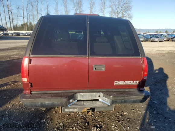 1998 Chevrolet Tahoe with VIN 1GNEK13R6WJ349240, listed as a Copart auction lot 83610514 with 97,259 mi miles and Clean Title. Bid and sale history available at carsss.com. Image 6.