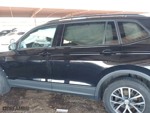 2021 Volkswagen Tiguan S with VIN 3VV1B7AX2MM055220, listed as a IAAI auction lot 41970381 with 30,433 mi miles. Bid and sale history available at carsss.com. Image 14.