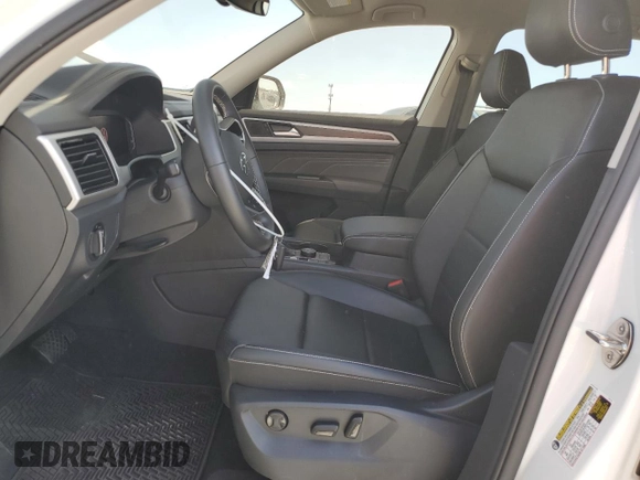 2023 Volkswagen Atlas SE with VIN 1V2HR2CA6PC531607, listed as a Copart auction lot 54721435 with 21,132 mi miles and Salvage title. Bid and sale history available at DreamBid. Image 7.