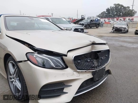 2019 Mercedes-Benz E 450 with VIN WDD1K6HB6KF115649, listed as a IAAI auction lot 42141529 with 42,504 mi miles and . Bid and sale history available at DreamBid. Image 6.