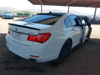 2010 BMW 7 Series 750i z VIN WBAKA8C54ACY36127, wystawiony jako IAAI lot #42392407 z przebiegiem 155 740 mil mil oraz . Historia ofert i sprzedaży dostępna na DreamBid. Obrazek 4.