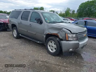 2012 Chevrolet Suburban LT z VIN 1GNSKJE76CR242281, wystawiony jako IAAI lot #42381255 z przebiegiem 292 014 mil mil oraz . Historia ofert i sprzedaży dostępna na DreamBid. Obrazek 1.