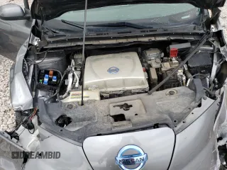 2015 Nissan LEAF SV with VIN 1N4AZ0CP6FC332833, listed as a Copart auction lot 64674203 with 67,873 mi miles. Bid and sale history available at carsss.com. Image 12.