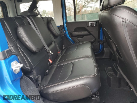 2022 Jeep Wrangler Unlimited Sahara with VIN 1C4JJXP64NW218810, listed as a Copart auction lot 49864565 with 19,462 mi miles and Non repairable. Bid and sale history available at DreamBid. Image 11.