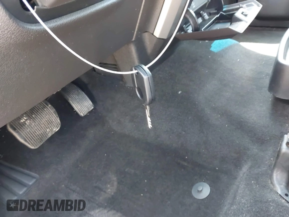 2013 Ford F-150 XL с VIN 1FTFW1EFXDKF52031, выставлен на аукционе IAAI как лот 42364317 с пробегом 205 771 миль миль и . История ставок и продаж доступна на DreamBid. Изображение 11.