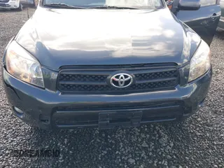 2007 Toyota RAV4 Sport with VIN JTMBD32V776037187, listed as a IAAI auction lot 41910939 with 172,370 mi miles. Bid and sale history available at carsss.com. Image 6.
