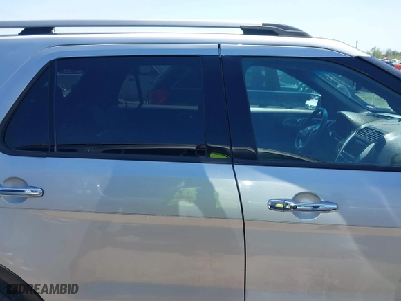 2015 Ford Explorer Limited with VIN 1FM5K7F86FGA26586, listed as a IAAI auction lot 41835232 with 161,191 mi miles. Bid and sale history available at carsss.com. Image 13.