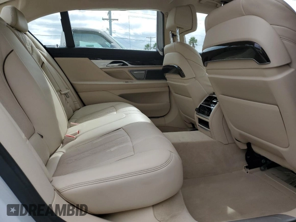 2020 BMW 7 Series 750i xDrive with VIN WBA7U2C05LGJ59504, listed as a Copart auction lot 42771535 with 20,496 mi miles and Salvage Title. Bid and sale history available at carsss.com. Image 10.