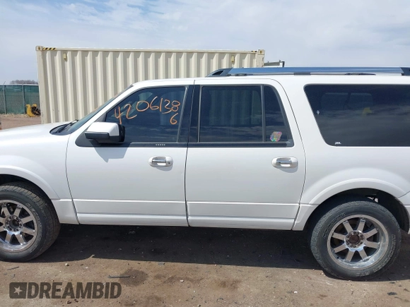 2012 Ford Expedition Max Limited с VIN 1FMJK2A58CEF60050, выставлен на аукционе IAAI как лот 42061386 с пробегом 212 874 миль миль и . История ставок и продаж доступна на DreamBid. Изображение 15.