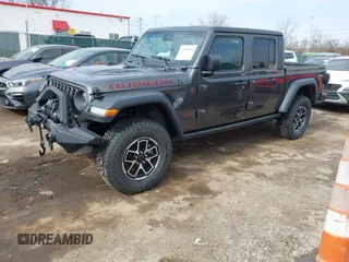 2024 Jeep Gladiator Rubicon z VIN 1C6JJTBG5RL110669, wystawiony jako IAAI lot #41694630 z przebiegiem 1 189 mil mil oraz . Historia ofert i sprzedaży dostępna na DreamBid. Obrazek 17.