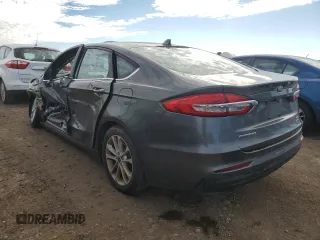 2019 Ford Fusion SE with VIN 3FA6P0LU4KR274282, listed as a Copart auction lot 88794235 with 88,414 mi miles and Clean Title. Bid and sale history available at DreamBid. Image 2.