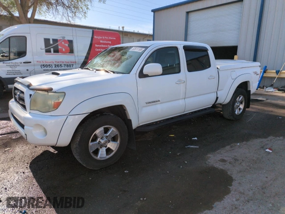2006 Toyota Tacoma z VIN 5TEMU52N76Z249187, wystawiony jako Copart lot #53511195 z przebiegiem 247 808 mil mil oraz Szkoda całkowita • Salvage title. Historia ofert i sprzedaży dostępna na DreamBid. Obrazek 1.