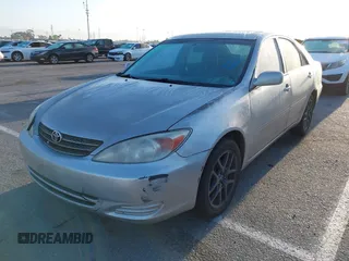 2004 Toyota Camry LE with VIN 4T1BE32K34U307084, listed as a IAAI auction lot 41960265 with 249,222 mi miles. Bid and sale history available at carsss.com. Image 6.