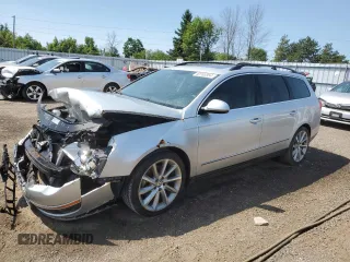 2010 Volkswagen Passat z VIN WVWTK9AN8AE164834, wystawiony jako Copart lot #63786954 z przebiegiem 196 179 mil mil oraz Szkody całkowita. Historia ofert i sprzedaży dostępna na DreamBid. Obrazek 1.