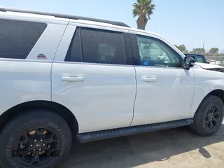 2023 Ford Expedition Timberline with VIN 1FMJU1RGXPEA34504, listed as a IAAI auction lot 42583531 with 18,986 mi miles and . Bid and sale history available at DreamBid. Image 14.