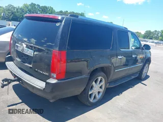 2008 Cadillac Escalade ESV z VIN 1GYFC66858R167456, wystawiony jako IAAI lot #42339949 z przebiegiem 130 816 mil mil oraz . Historia ofert i sprzedaży dostępna na DreamBid. Obrazek 4.