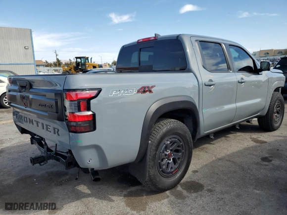 2025 Nissan Frontier PRO-4X with VIN 1N6ED1EK9SN615305, listed as a Copart auction lot 50654625 with 4,083 mi miles and Salvage Title. Bid and sale history available at carsss.com. Image 3.