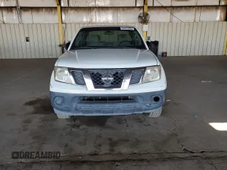 2013 Nissan Frontier S z VIN 1N6BD0CT2DN749097, wystawiony jako Copart lot #57447645 z przebiegiem 168 491 mil mil oraz Czysty tytuł • Clean title. Historia ofert i sprzedaży dostępna na DreamBid. Obrazek 5.