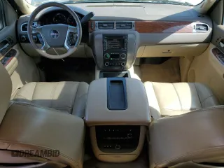 2007 GMC Yukon XL SLT z VIN 1GKFK16387J173009, wystawiony jako Copart lot #54010965 z przebiegiem 264 446 mil mil oraz Czysty tytuł • Clean title. Historia ofert i sprzedaży dostępna na DreamBid. Obrazek 8.