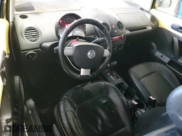 2008 Volkswagen Beetle SE with VIN 3VWRF31Y28M402071, listed as a Copart auction lot 45290245 with 127,889 mi miles and Salvage title. Bid and sale history available at DreamBid. Image 8.