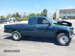 1995 Toyota Tacoma with VIN 4TAUN53B5SZ082797, listed as a IAAI auction lot 42660124 with 181,066 mi miles and . Bid and sale history available at DreamBid. Image 13.