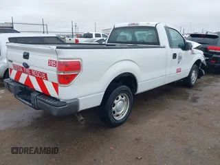 2010 Ford F-150 XL z VIN 1FTMF1CW1AKC00199, wystawiony jako IAAI lot #41349644 z przebiegiem 73 391 mil mil oraz . Historia ofert i sprzedaży dostępna na DreamBid. Obrazek 4.