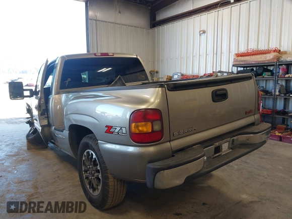 2000 GMC Sierra 1500 SLE with VIN 1GTEK14T6YZ342215, listed as a IAAI auction lot 42023647 with 142,649 mi miles and . Bid and sale history available at DreamBid. Image 3.