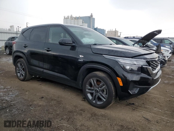 2021 Kia Seltos LX with VIN KNDEPCAA9M7142564, listed as a Copart auction lot 58945954 with 142,601 mi miles and Salvage Title. Bid and sale history available at carsss.com. Image 4.